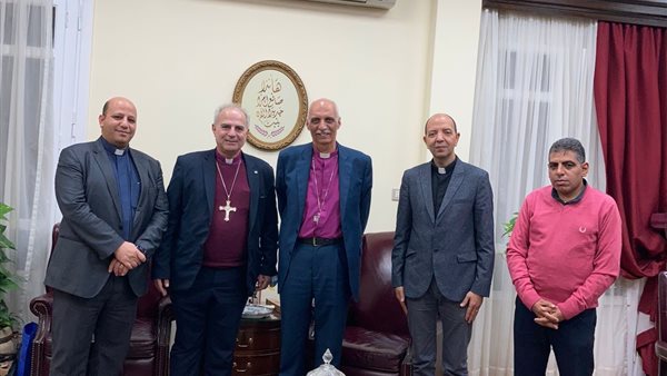 رئيس الأسقفية ومطران