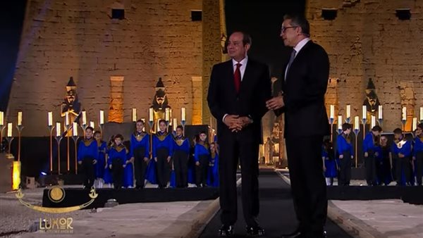 خالد العناني مع الرئيس