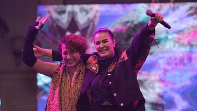 دينا الوديدي ومريم صالح ونوران أبو طالب يشعلن أجواء الحرم اليوناني | صور