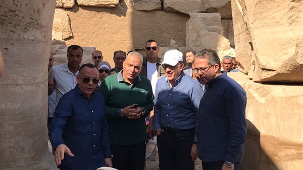 رئيس الوزراء ووزير