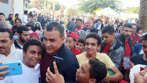 عصام الحضري