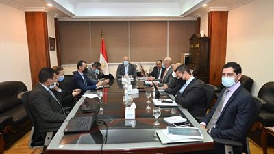 الجزار يستعرض مقترح إدارة وتشغيل منطقة الأعمال المركزية بالعاصمة الإدارية