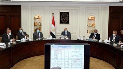 وزير الإسكان يتابع جهود التنسيق مع المحافظات للتعامل مع مياه الأمطار
