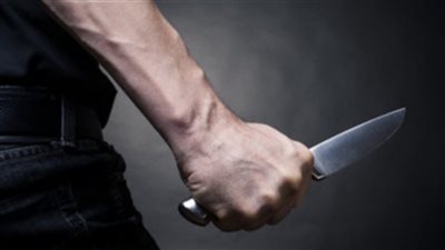اتريقوا عليه فضربهم بـ سكين.. مهتز نفسيًّا يطعن 5 أشخاص من أقاربه بالوراق