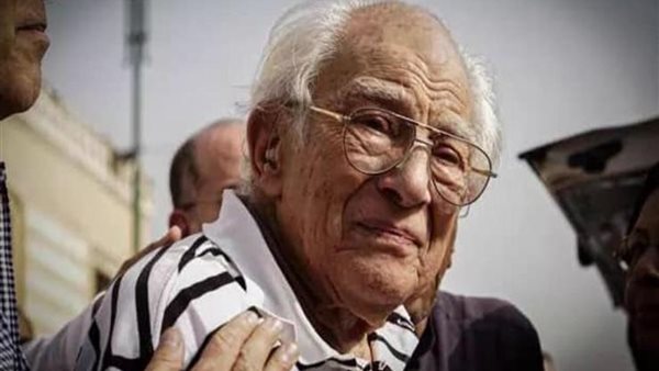 الفنان رشوان توفيق