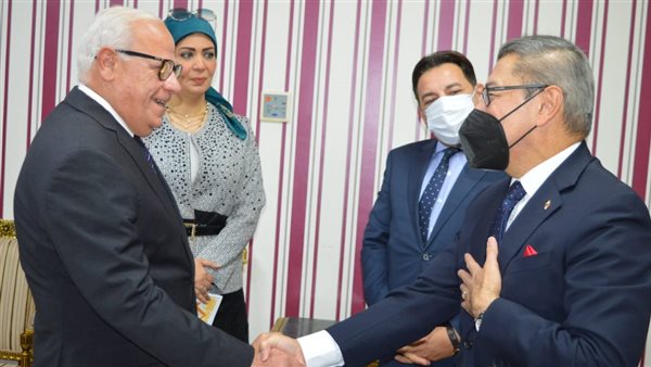 محافظ بورسعيد 