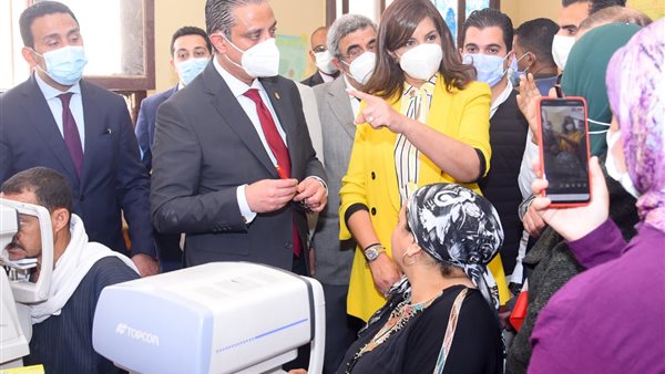 وزيرة الهجرة خلال