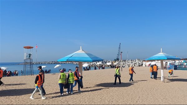 حملة تنظيف شاطئ السرايا