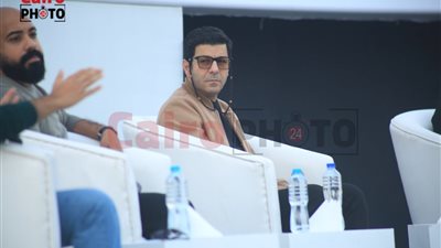 إياد نصار: خُفْت لما قابلت أسرة محمد مبروك ووعدتهم بتجسيد الشخصية كما ينبغي | صور 