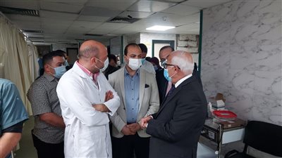 محافظ بورسعيد يتفقد مستشفى المبرة ويشيد بجهود أطقم الجيش الأبيض │ صور