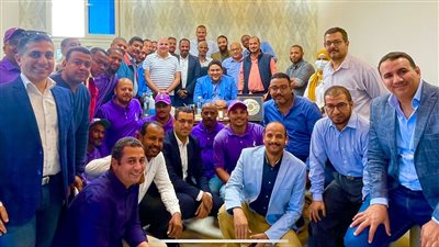 الرئيس التنفيذي للمصرية للاتصالات يكرم العاملين بأسوان لتصديهم لـ أزمة الطقس السيء