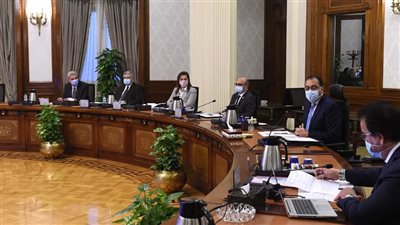 رئيس الوزراء يوجه باتخاذ جميع الإجراءات اللازمة لمواجهة الإصابة بمتحور كورونا الجديد أوميكرون