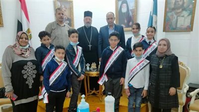  طلاب مدرسة الإمام عبده يزورون كنيسة الروم الأرثوذكس بدمياط | صور