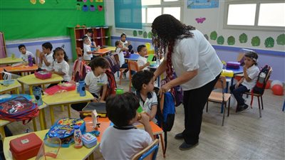 قناة مدرستنا توضح طريقة تقييم طلاب الصف الرابع الابتدائي