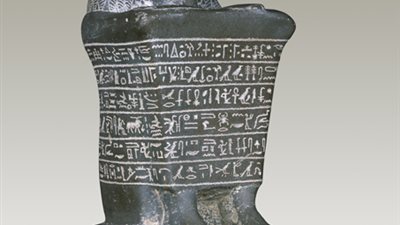 متحف الآثار بمكتبة الإسكندرية يعرض تمثال لـ كاهن چد خنسو إيو إف