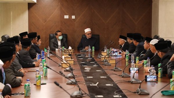 الدكتور نظير عياد