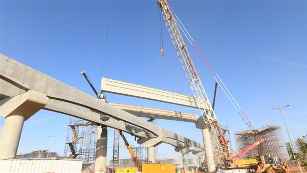  تقاطع بين القطار