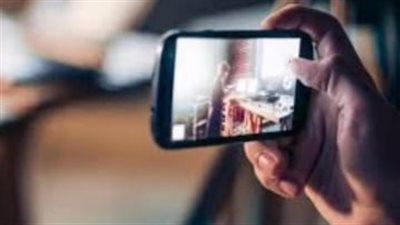 3 فيديوهات تفضح عاملا صوَّر السيدات داخل حمام مطعم شهير بمدينة نصر | فيديو 