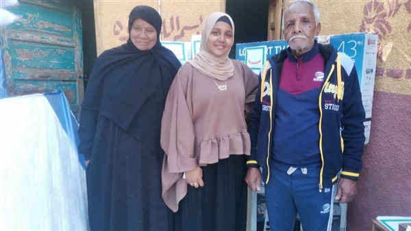 الاء الشافعي واسرتها