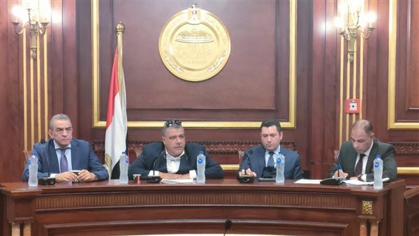 لجنة الصناعة بمجلس