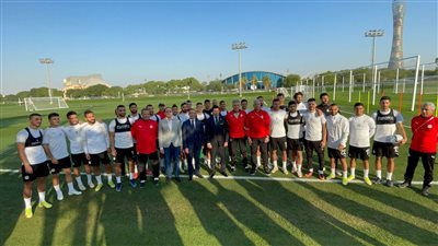 وزير الرياضة يلتقي لاعبي المنتخب قبل مواجهة لبنان.. ويطالبهم بإحراز لقب البطولة العربية