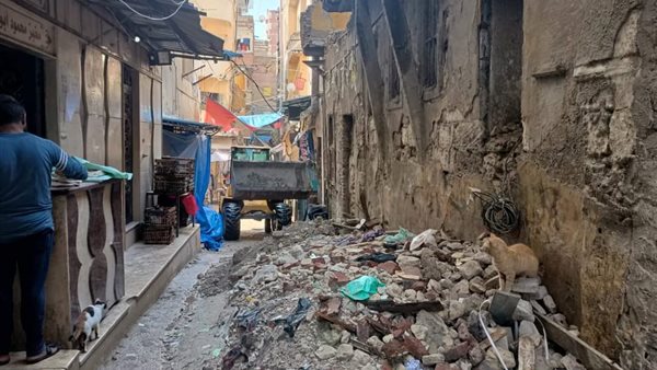 انهيار منزل بغرب