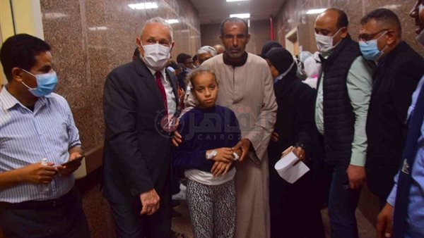 محافظ الأقصر بالمستشفى