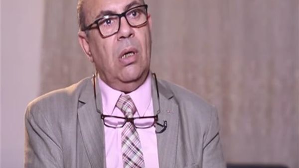 الدكتور مبروك عطية