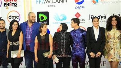منهم محمد ممدوح وآسر ياسين.. مشاهير الفن على السجادة الحمراء لـ فيلم أبو صدام بمهرجان القاهرة