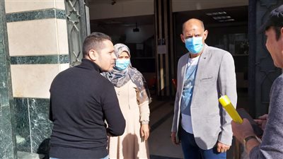 رئيس حي شرق شبرا: تنفيذ قرارات منع دخول غير الملقحين ضد كورونا المصالح الحكومية |صور 