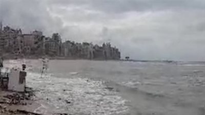 بث مباشر| غيوم سوداء وأمواج مرتفعة.. نوة قاسم تضرب الإسكندرية