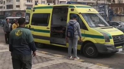 أول خسائر نوة قاسم.. سقوط سور على فتاة بطريق كورنيش الإسكندرية