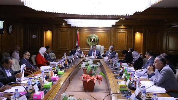 اجتماع وزير التعليم