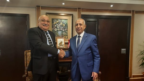 جانب من الندوة