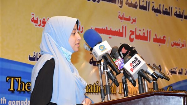 وزير الأوقاف يكرم