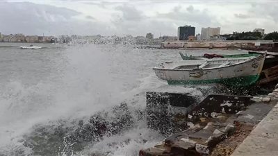 لليوم الثاني.. غلق بوغازي الإسكندرية والدخيلة لسوء الأحوال الجوية