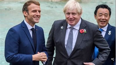 ماكرون يفتح النار على جونسون: مهرج يقود دولة كبرى