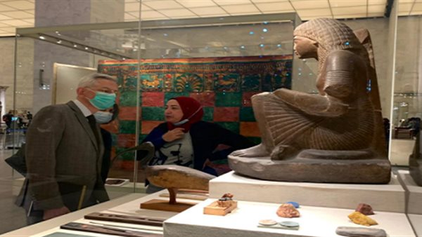 السفير الفرنسي في