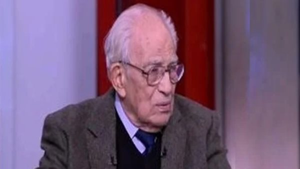 الفنان رشوان توفيق