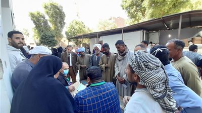 في اليوم الثاني.. قافلة جامعة الأزهر بأسوان تجري كشوفات طبية على 929 حالة