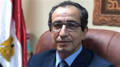 بقرار جمهوري.. من هو ياسر حتاتة رئيس جامعة الفيوم الجديد؟