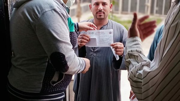 دخول المواطنين الحاصلين