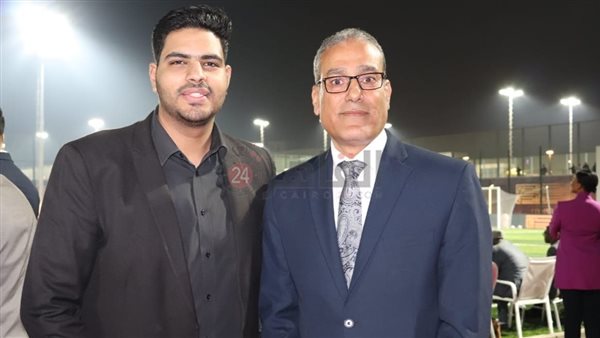  مصطفى عزام ومحرر