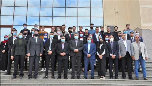 قيادات جامعة كفر