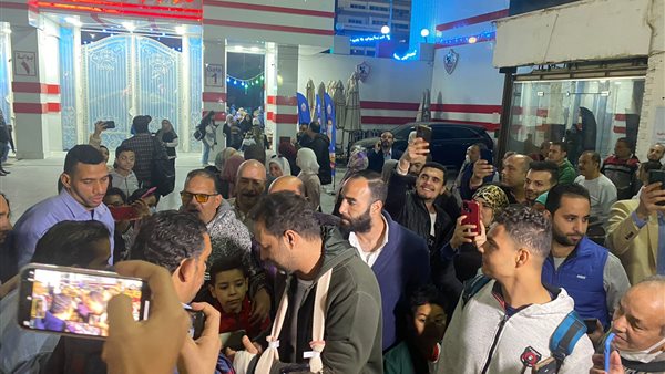 وصول أحمد مرتضى لمقر