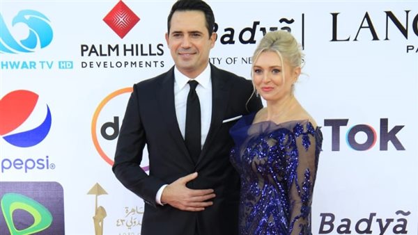 ظافر العابدين وزوجته