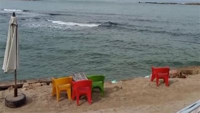 بث مباشر| هدوء حركة الرياح وتوافد المواطنين على شواطئ الإسكندرية