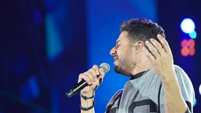 حماقي يحيي حفل افتتاح النسخة الأولى من سباق جائزة السعودية الكبرى لفورمولا 1