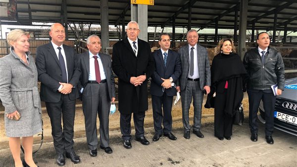 وزير الزراعة في زيارته