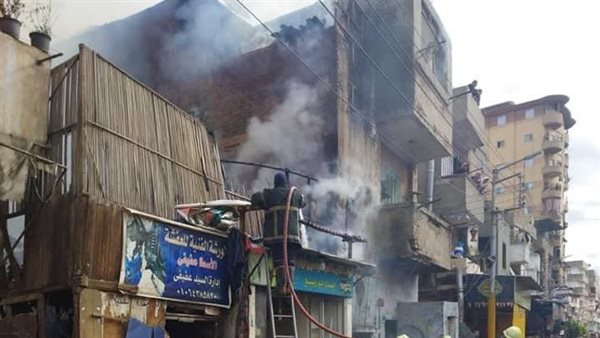 جانب من الحريق